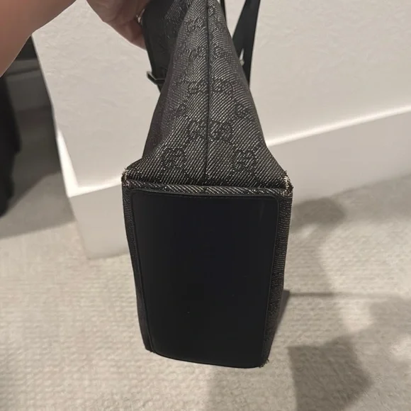 Gucci Black Monogram Tote Bag - Picture 4 of 8
